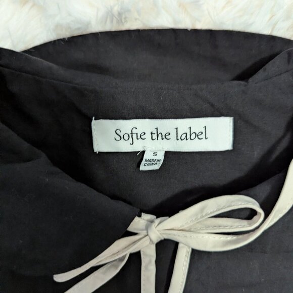 Sofie the Label black blouse with white ribbon bows - Picture 5 of 6